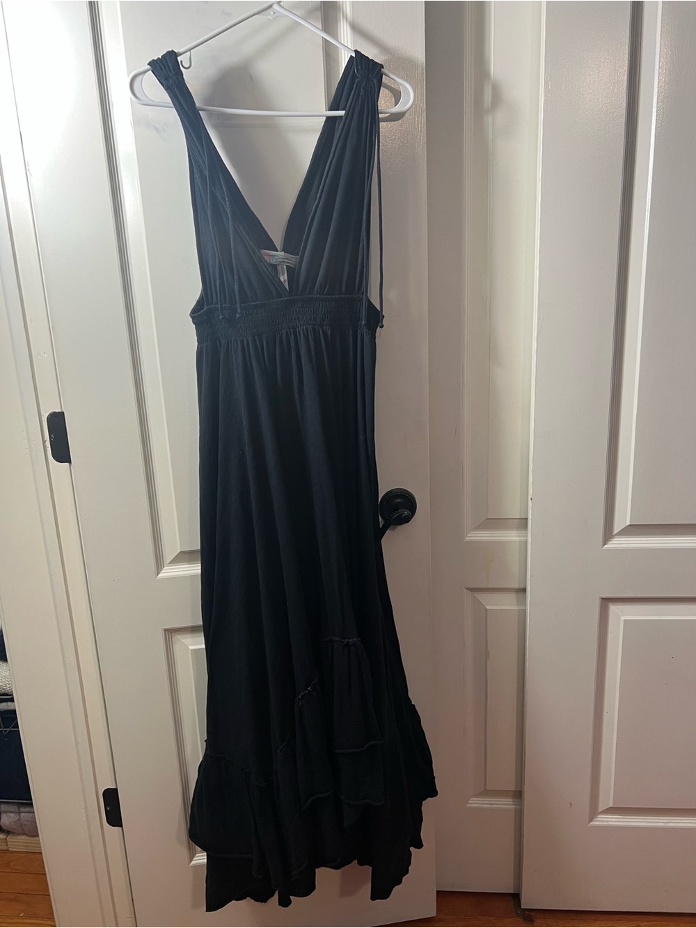Free People Beach Women's Black V-Neck Sleeveless Maxi Dress